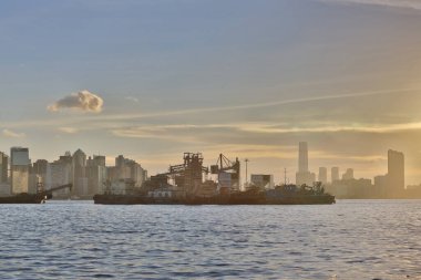 Hong Kong Kowloon, gün batımında, yaz saati 28 Temmuz 2020