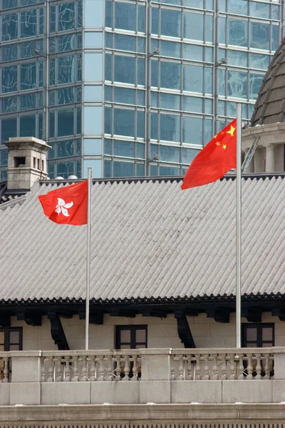 Una Bandera Roja Edificio Del Consejo Legislativo Abril 2007 — Foto de Stock