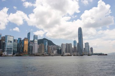 30 Mayıs 2007 'de, Hong Kong' daki Skyline adasının manzarası. 