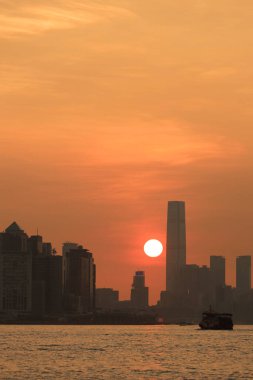 Victoria Limanı, gün batımında, Lei Yue Mun 23 Ağustos 2020