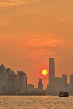 Victoria Limanı, gün batımında, Lei Yue Mun 23 Ağustos 2020