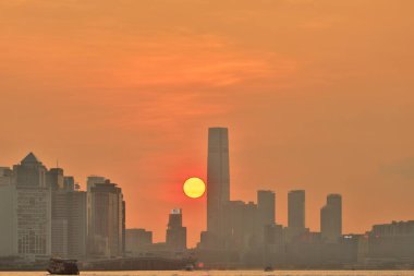 Victoria Limanı, gün batımında, Lei Yue Mun 23 Ağustos 2020