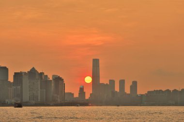 Victoria Limanı, gün batımında, Lei Yue Mun 23 Ağustos 2020