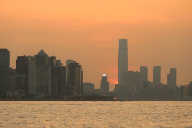 Victoria Limanı, gün batımında, Lei Yue Mun 23 Ağustos 2020