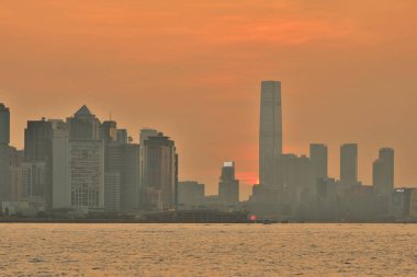 Victoria Limanı, gün batımında, Lei Yue Mun 23 Ağustos 2020