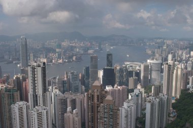 The Peak bakış açısından Hong Kong panoramik manzarası. 3 Haziran 2007