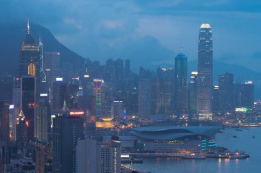 2 Haziran 2207 Kızıl Tütsü Yakma Zirvesi 'nden HK ufuk çizgisi