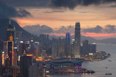 24 Haziran 2007 Hong Kong manzarası, Red Incense Burner Summitak 'tan manzara