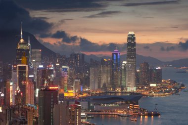 24 Haziran 2007 Hong Kong manzarası, Red Incense Burner Summitak 'tan manzara