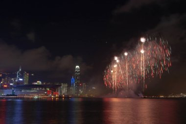 A Symphony of Lights 1 Temmuz 2007 'de Victoria Limanı' nda gerçekleştirilen muhteşem ışık ve ses gösterisidir.