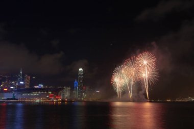 A Symphony of Lights 1 Temmuz 2007 'de Victoria Limanı' nda gerçekleştirilen muhteşem ışık ve ses gösterisidir.