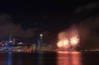 A Symphony of Lights 1 Temmuz 2007 'de Victoria Limanı' nda gerçekleştirilen muhteşem ışık ve ses gösterisidir.