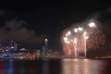 A Symphony of Lights 1 Temmuz 2007 'de Victoria Limanı' nda gerçekleştirilen muhteşem ışık ve ses gösterisidir.