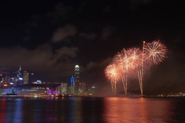 A Symphony of Lights 1 Temmuz 2007 'de Victoria Limanı' nda gerçekleştirilen muhteşem ışık ve ses gösterisidir.