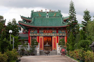 Hong Kong, Çin 'deki Wun Chuen Sin Koon Çin tapınağı. 2 Temmuz 2007