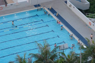 7 Temmuz 2007 'de açık havada yüzme havuzu. 