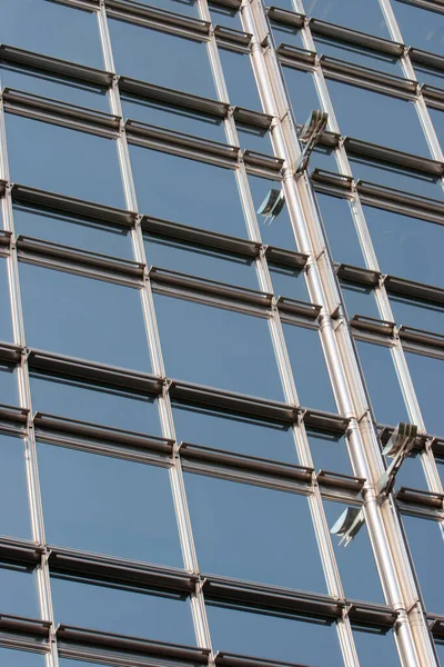 September 2007 Blue Sky Reflected Windows Modern Office Building — 图库照片