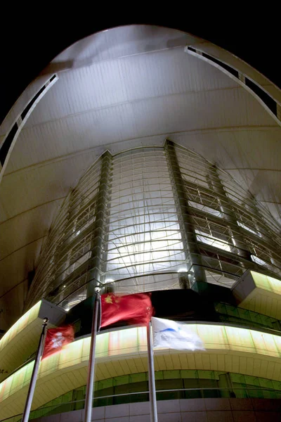 Geceleyin Wan Chai bölgesinden Hong Kong Viktorya Limanı. 30 Kasım 2007 