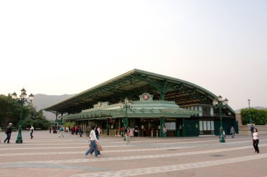 tema parkı, Hong Kong Disneyland girişi 2 Aralık 2007