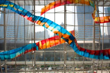 Hong Kong İstasyonundaki Rubbon Sanatı 2 Aralık 2007