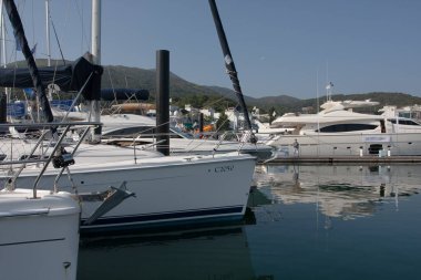 Sai Kung Hong Kong 'daki Marina Koyu. 1 Aralık 2007