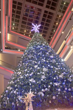 Noel ağacı festivali alışveriş merkezi, Hong Kong. 21 Aralık 2007