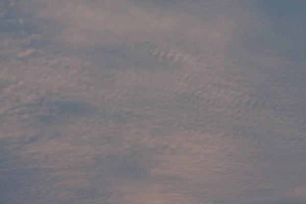 Pembe Bulutlu Hafif Bir Panorama Günbatımı Arkaplanı — Stok fotoğraf