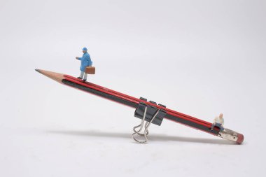 Dengeli bir kalemle iş hayatı dengesi.