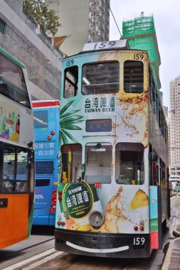 18 Eylül 2020 Çift güverte tramvayı, Hong Kong 'un en ünlü ulaşımı..