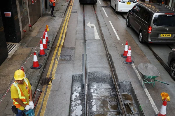 Mühendis teftiş altında ve inşaat sürecini kontrol ediyor. 18 Eylül 2020