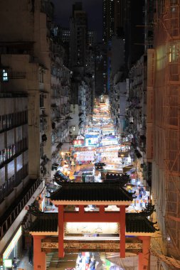 23 Eylül 2020 Temple Caddesi, Hong Kong 'un en ünlü gece marketi..
