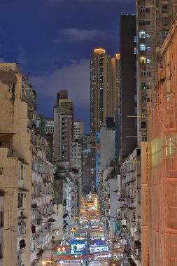 23 Eylül 2020 Temple Caddesi, Hong Kong 'un en ünlü gece marketi..