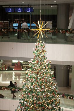  Alışveriş merkezinde Noel süslemeleri, Hong Kong 21 Aralık 2007