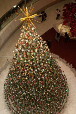  Alışveriş merkezinde Noel süslemeleri, Hong Kong 21 Aralık 2007