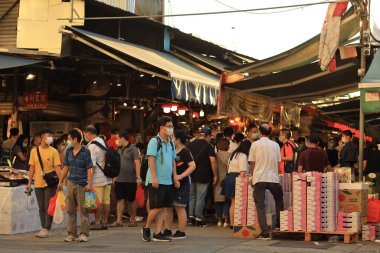 Yau Ma Tei Toptan Meyve Pazarı, 3 Ekim 2020 'de birkaç düşük katlı binadan oluşmaktadır.