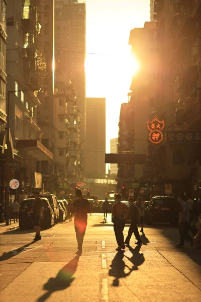 Luz Del Sol Pensó Que Calle Mong Kok Oct 2020 — Foto de Stock