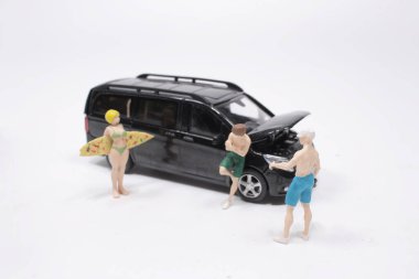 Minibüslü mini figür, yaz tatili.