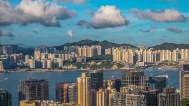 Kwun Tong Rıhtımı Vibrant Hong Kong 'daki Skyline