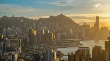 Hong Kong liman parkından gün batımına kadar.