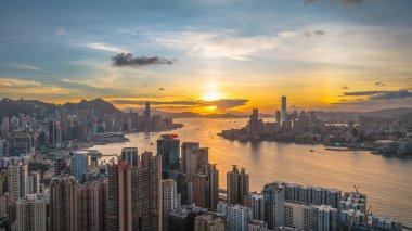 Hong Kong Şehir Merkezi 'nin Güzel Günbatımı Sahnesi