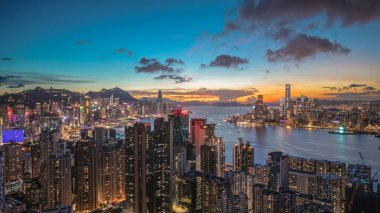 Akşam Alacakaranlık Manzarası Hong Kong Adası Rıhtım Kenarı Skyline