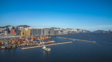 Kowloon 'da tekneleri olan barışçıl tayfun sığınağı.