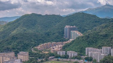 Hanedan Tepeleri, Skylocdge, Hong Kong 'daki lüks yamaç arazisi.