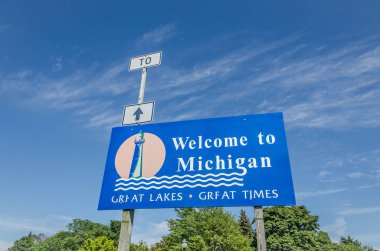 Michigan'da tekne ile gelirseniz, bu gördüğünüz hoş geldiniz işareti olabilir