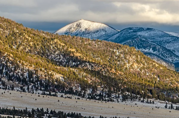 Ombres sur les montagnes du Montana — Photo