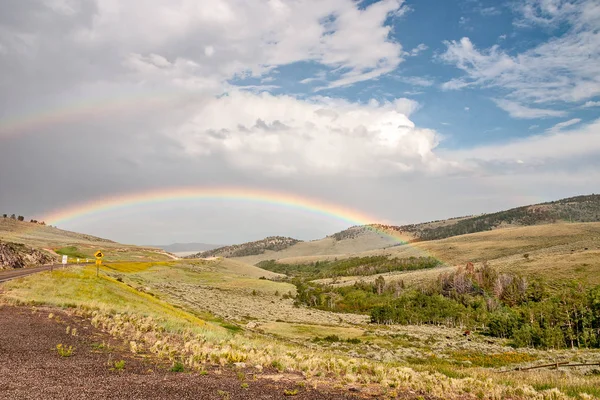 Wyoming Double arc-en-ciel sur de grands espaces ouverts — Photo