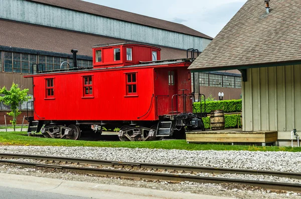 Caboose rouge brillant Photo De Stock