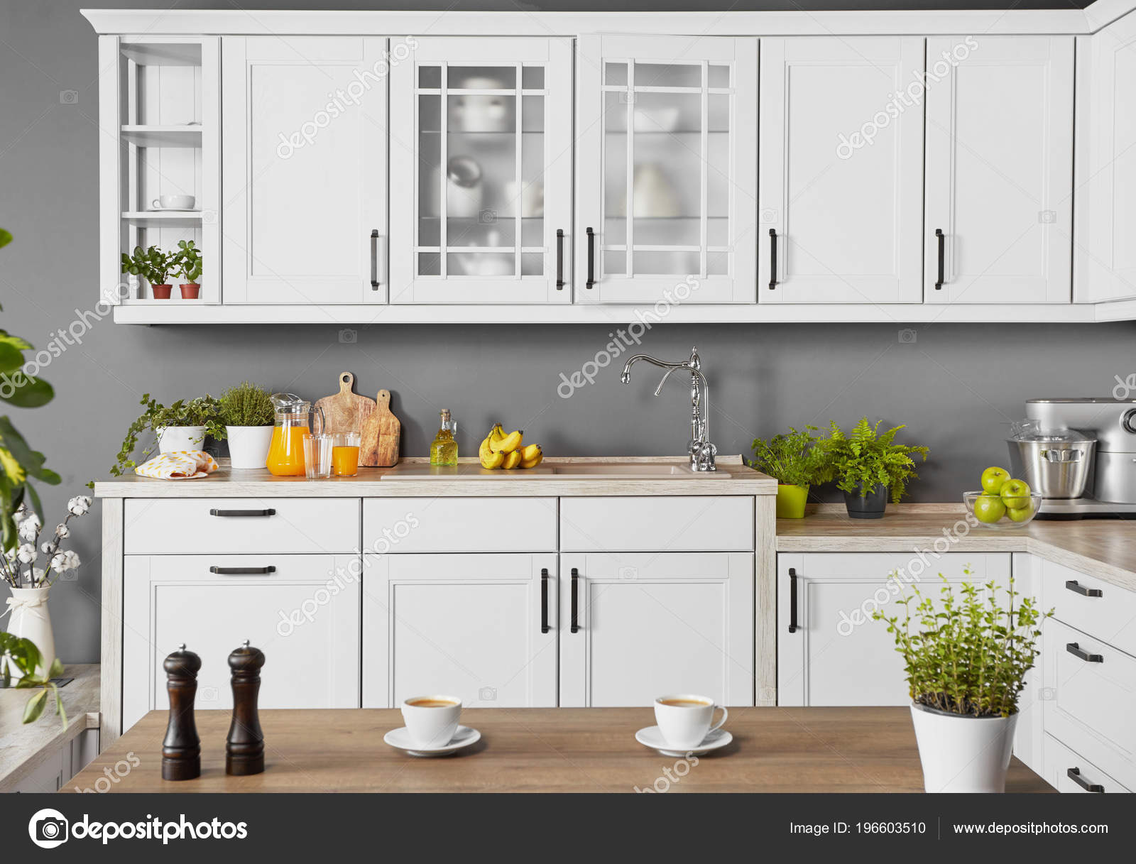 Front View Modern Kitchen Stock Photo by ©Goir 196603510