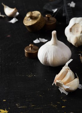 sarımsak ampul ve karanfil