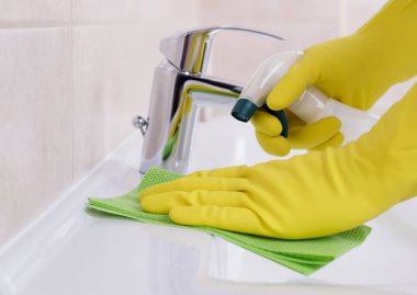 Lavabo temizlik ev işleri yaparak